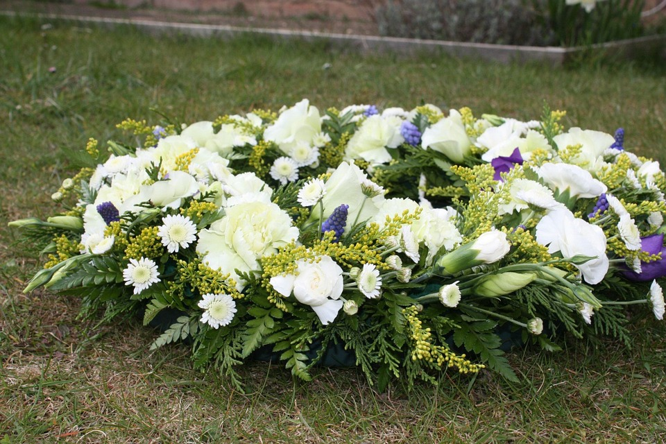 Flower arrangements shop for graves